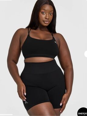 Oner Active Black everyday cross over Bralette size small